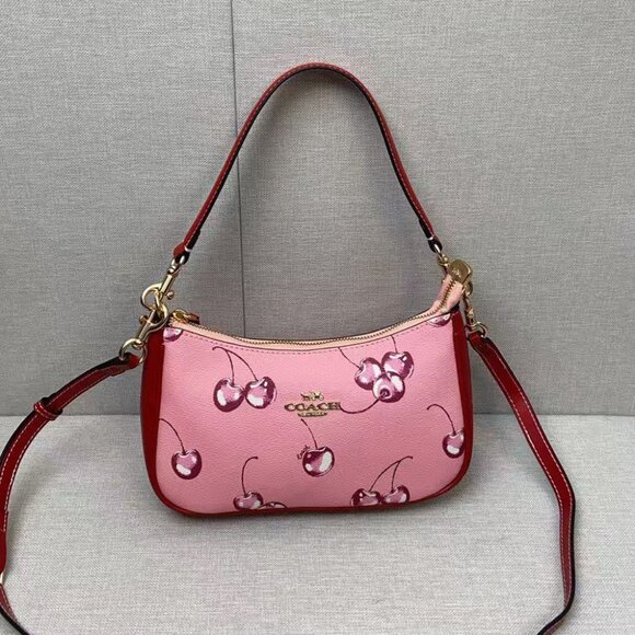 Coach red cherry print bag, size 24 x 157 cm. - Picture 2 of 9